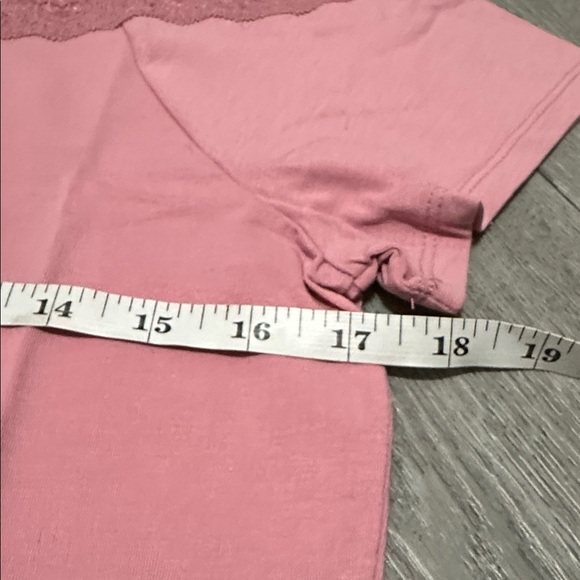 NWT Old Navy  Pink Lace off the shoulder Tee size Large - Picture 11 of 13